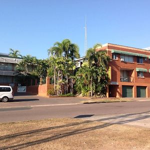 Palms Motel